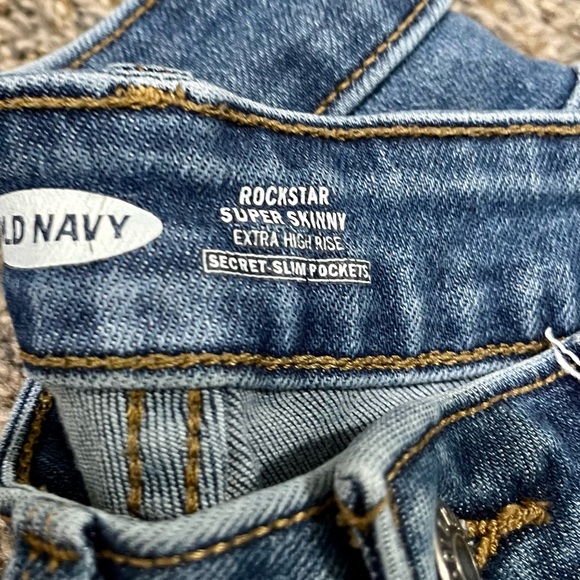 Old Navy Rockstar Super Skinny Extra High Rise size 6 - Picture 2 of 3